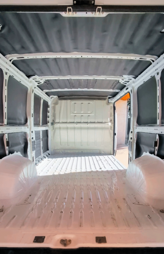 panelado furgoneta aislamiento