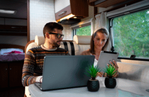 MEJORES DISTRIBUCIONES CAMPER PARA TELETRABAJAR