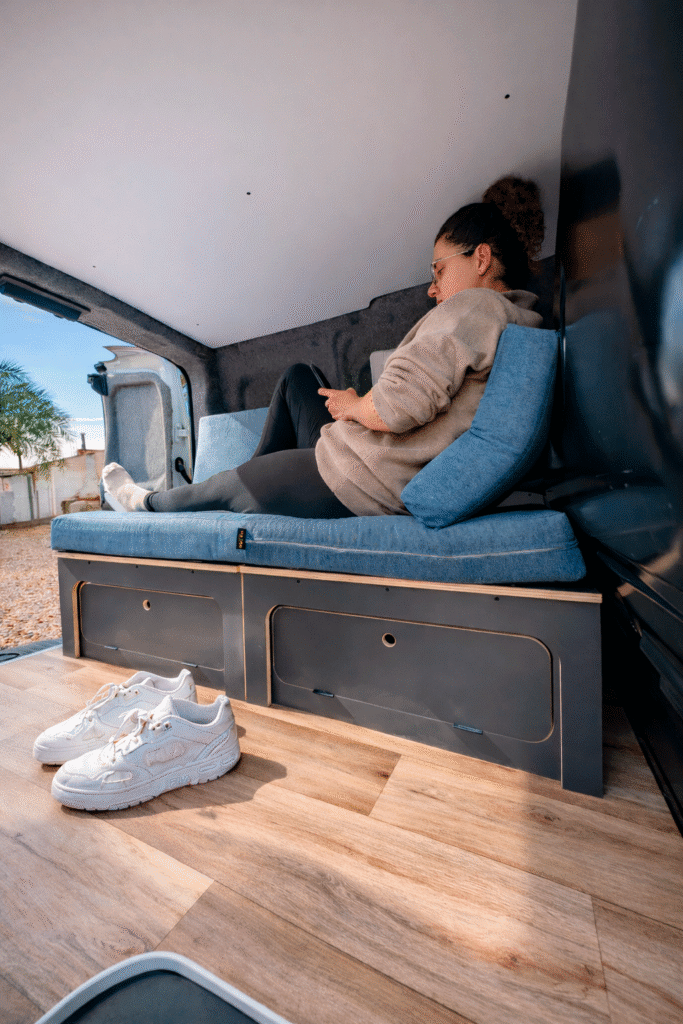 camper ford transit cama peine